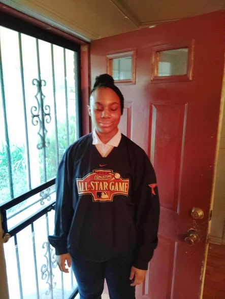 Ariyanna Hollins 1